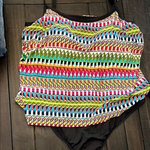 Colorful Geometric Print Swimsuit